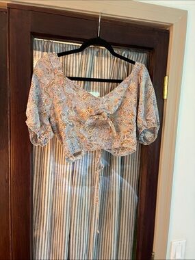 Altar'd State Blue Paisley Tie-Front Crop Top
